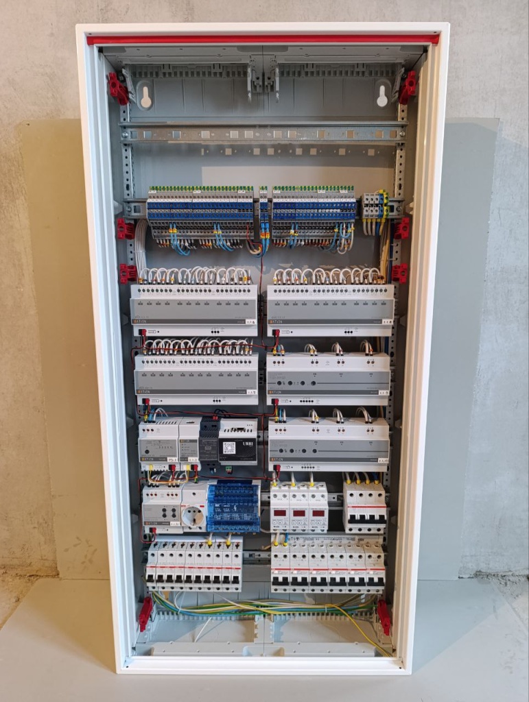 Щит автоматики KNX Щит автоматики KNX